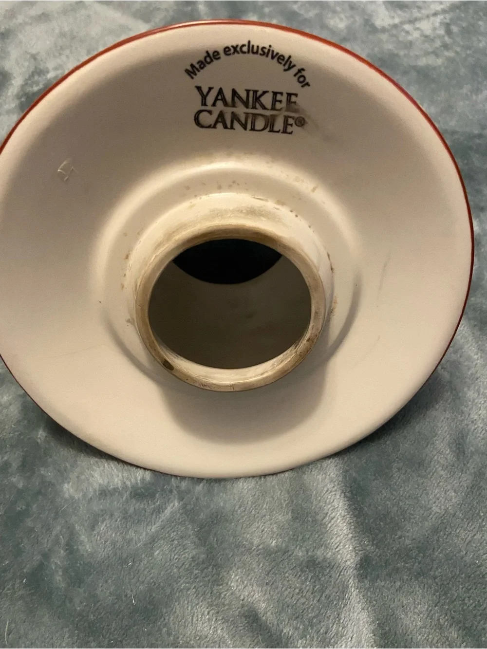 Yankee Candle White Ceramic Lamp Shade with Red Trim